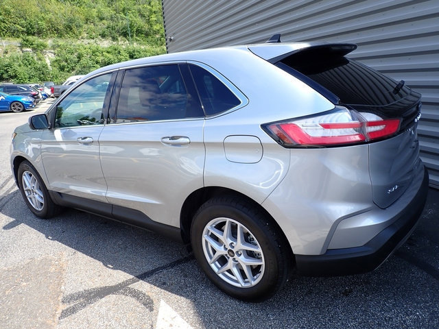 Certified 2023 Ford Edge SEL w/ Convenience Package AWD/4WD image 4