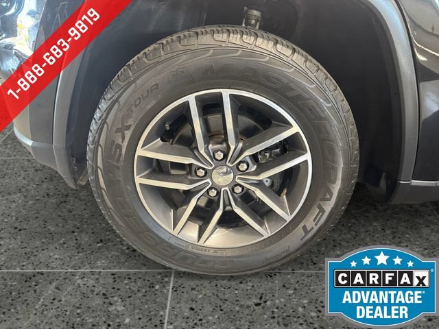 Used 2017 Jeep Grand Cherokee Limited AWD/4WD image 25