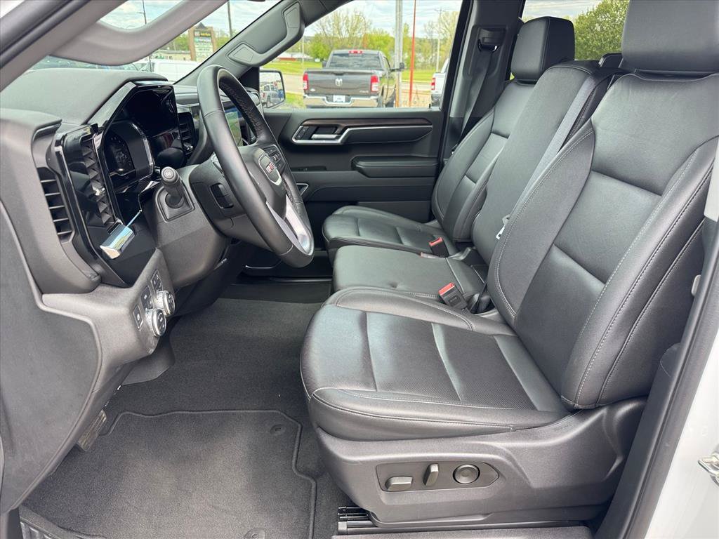 Used 2025 GMC Sierra 1500 SLT AWD/4WD image 8