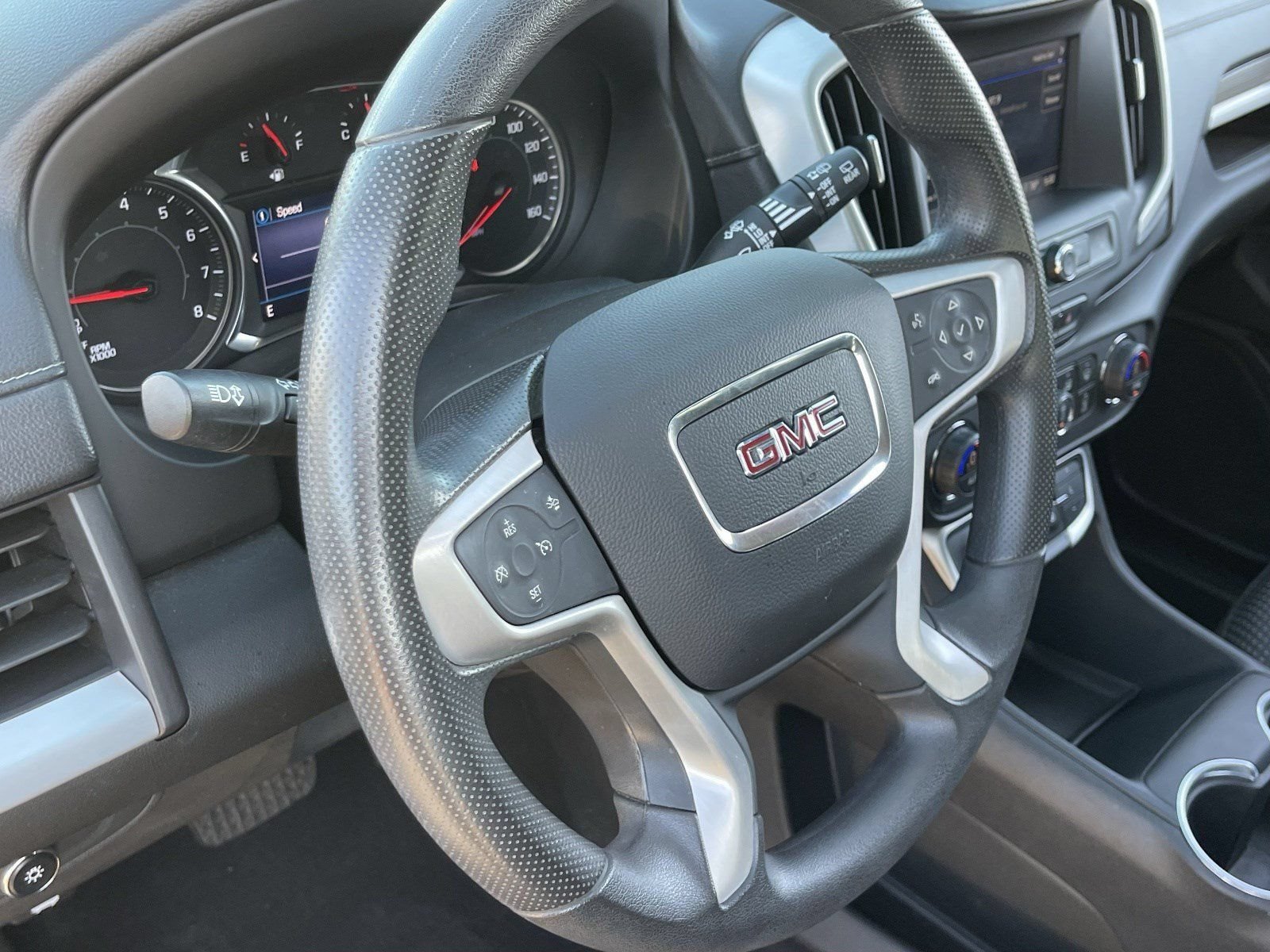 Certified 2022 GMC Terrain SLE w/ Driver Convenience Package FWD image 24