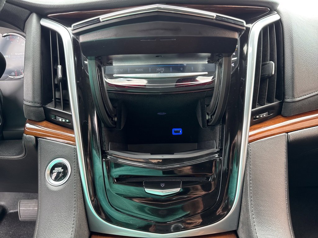 Used 2020 Cadillac Escalade Premium Luxury image 50