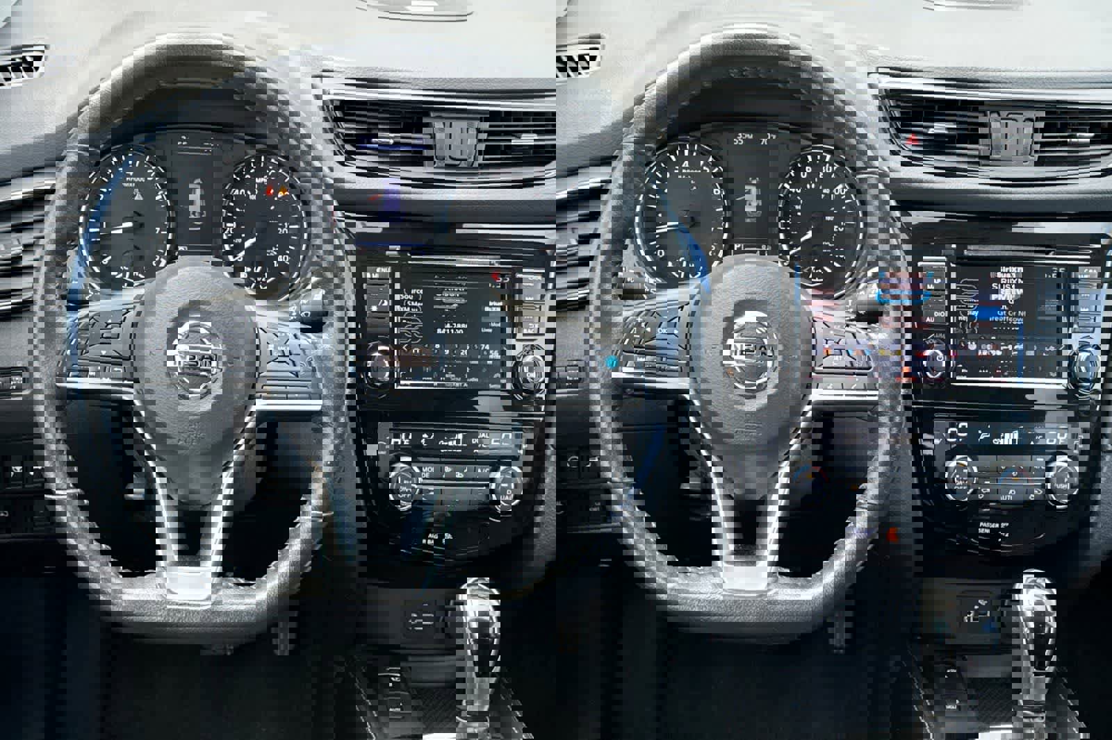 Used 2020 Nissan Rogue SL image 16