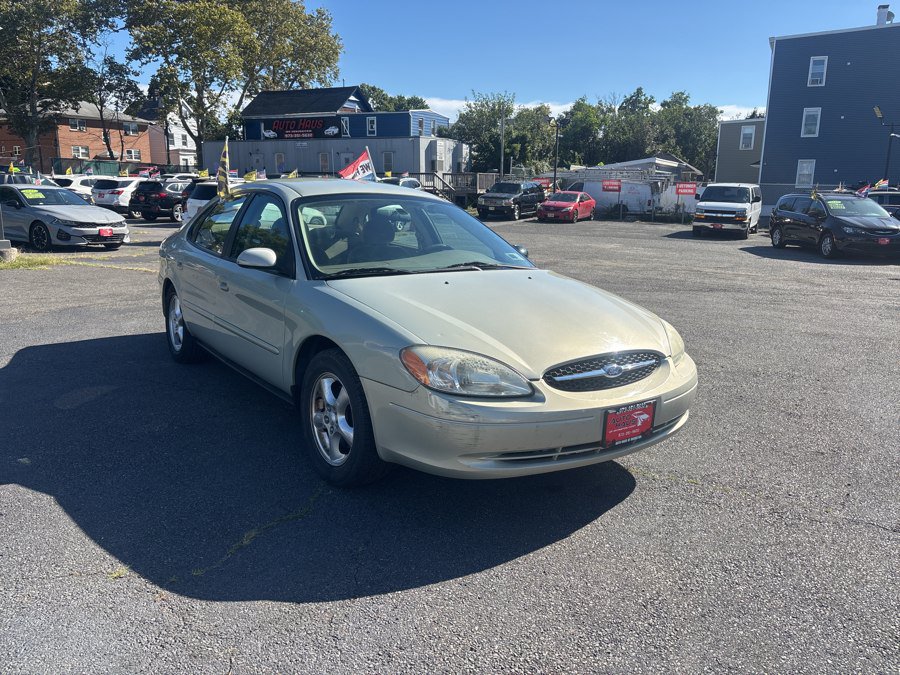 Used 2003 Ford Taurus SE FWD image 6