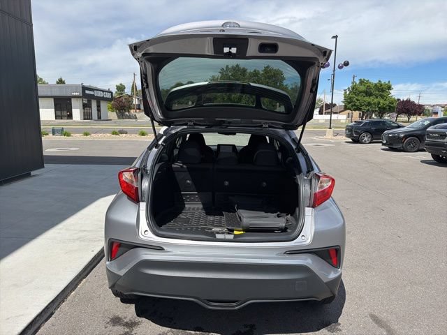 Used 2019 Toyota C-HR LE FWD image 8