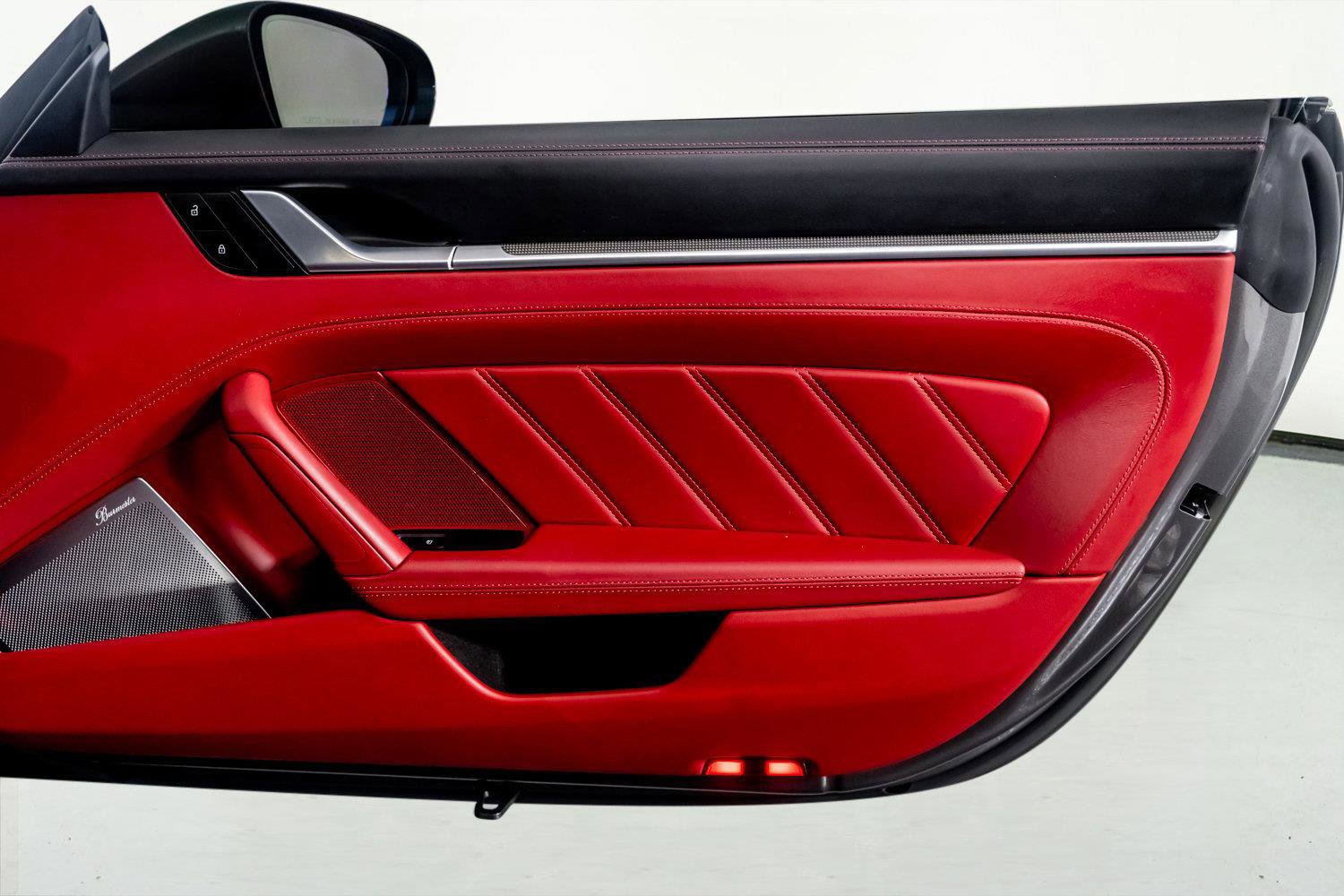 Used 2023 Porsche 911 Turbo S image 39