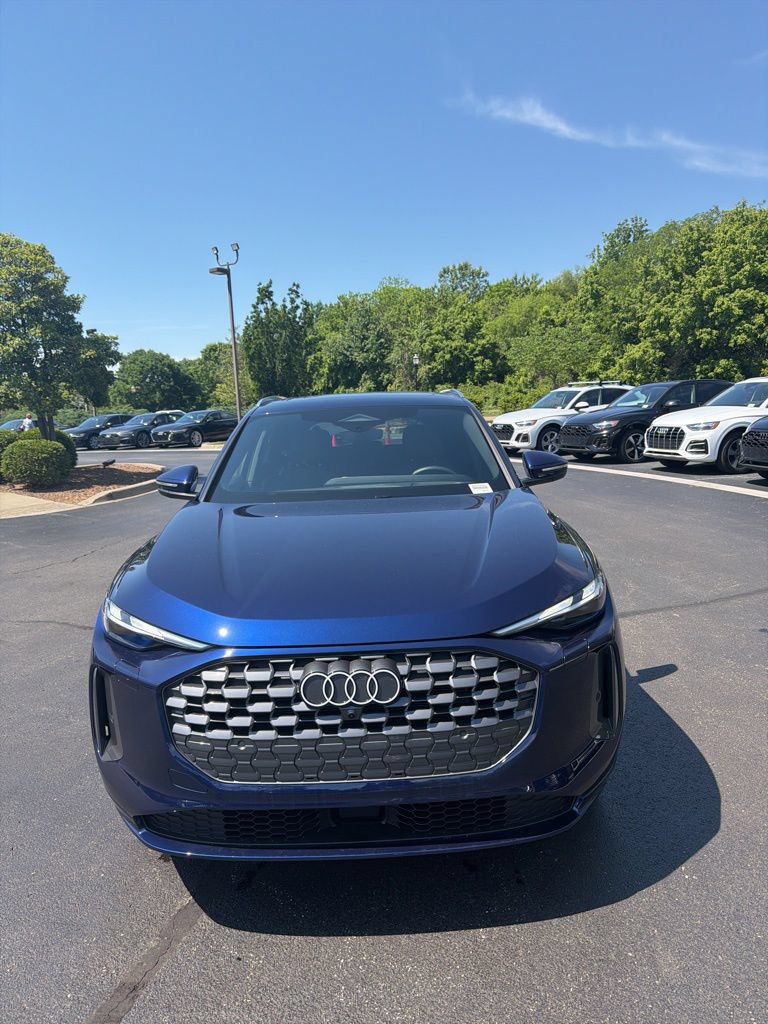 Certified 2025 Audi Q5 Premium w/ Convenience Package AWD/4WD image 2