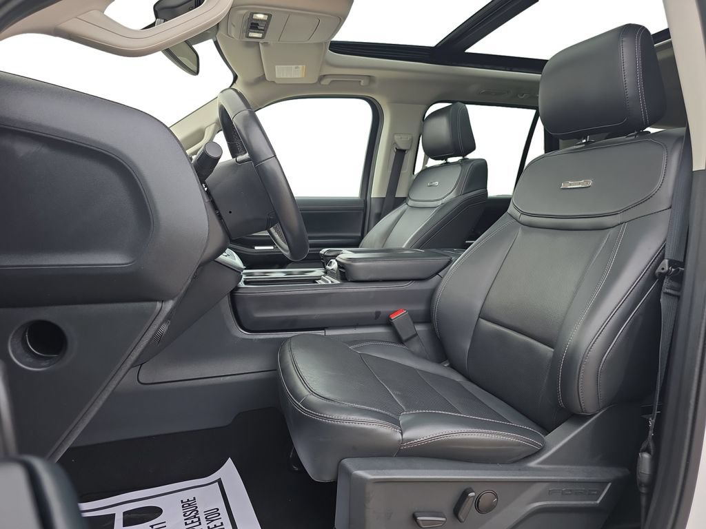 Used 2025 Ford Expedition Max Platinum AWD/4WD image 10