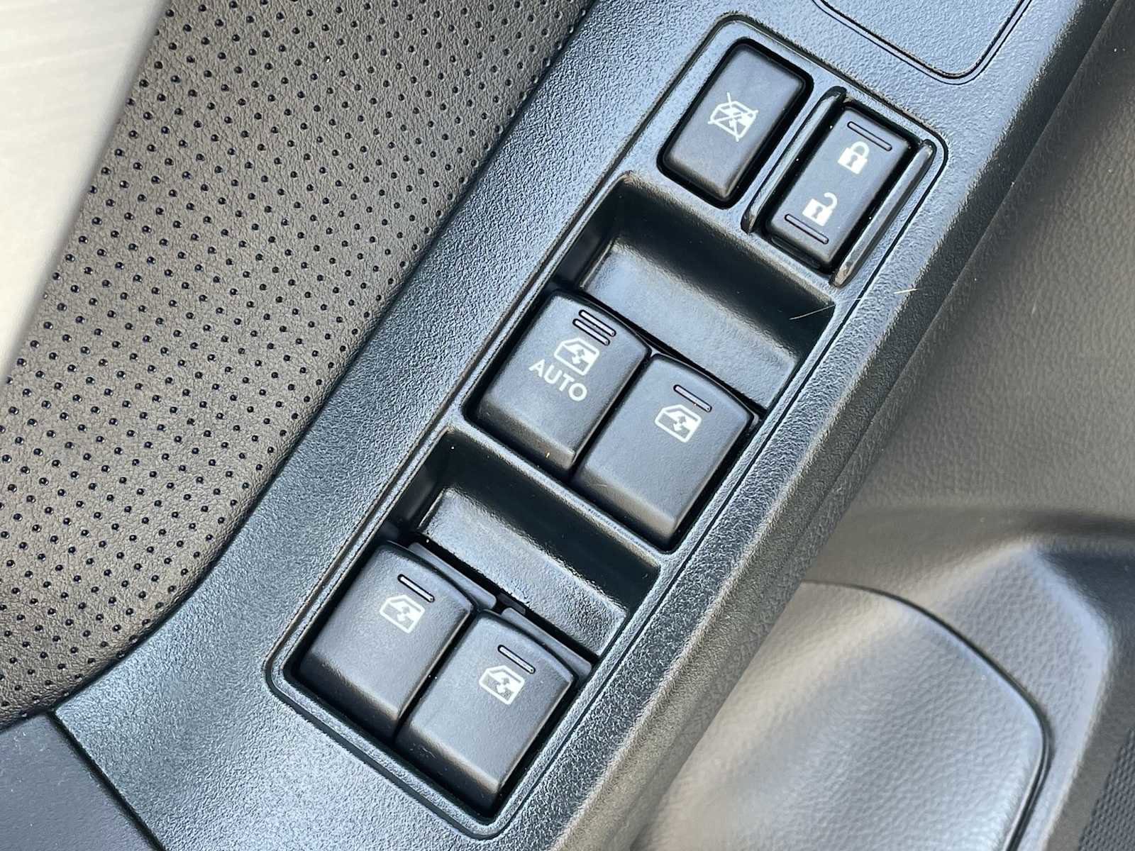 Used 2015 Subaru Forester 2.5i Limited w/ Popular Package #1 image 14