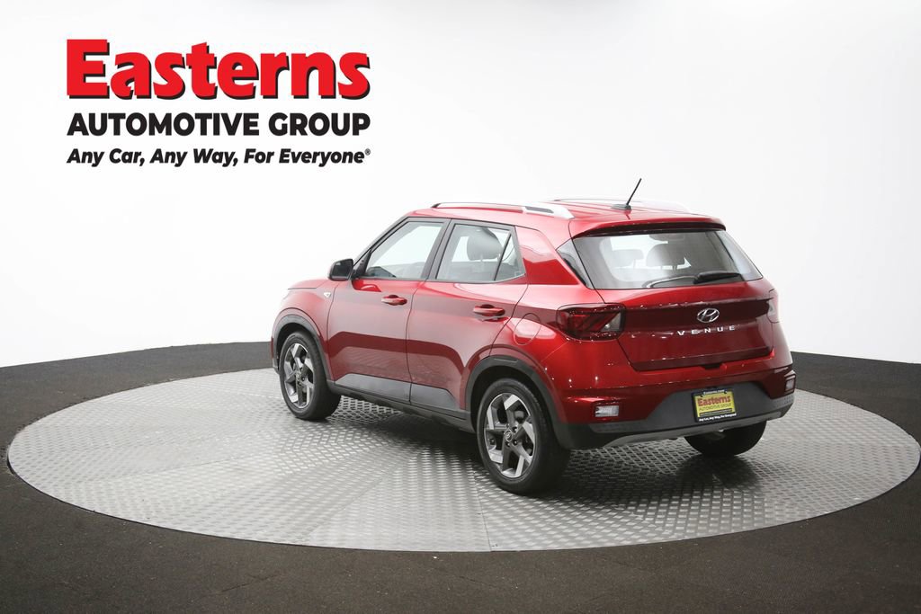 Used 2025 Hyundai Venue Limited FWD image 64