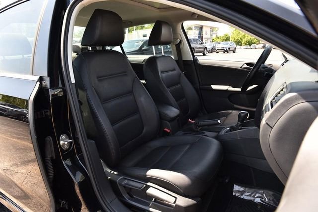 Used 2017 Volkswagen Jetta SE FWD image 21