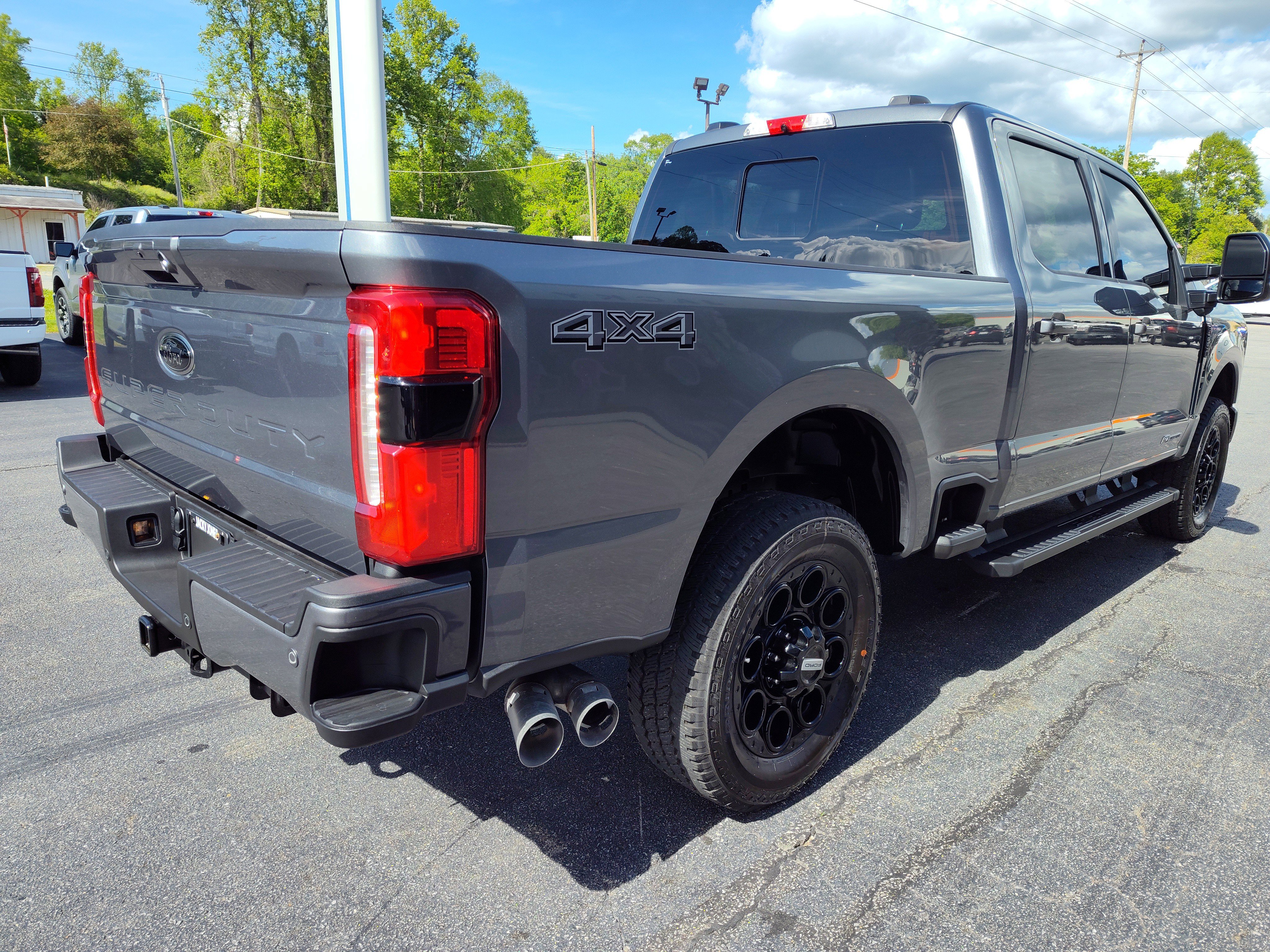 Used 2024 Ford F250 Lariat w/ Lariat Ultimate Package image 9