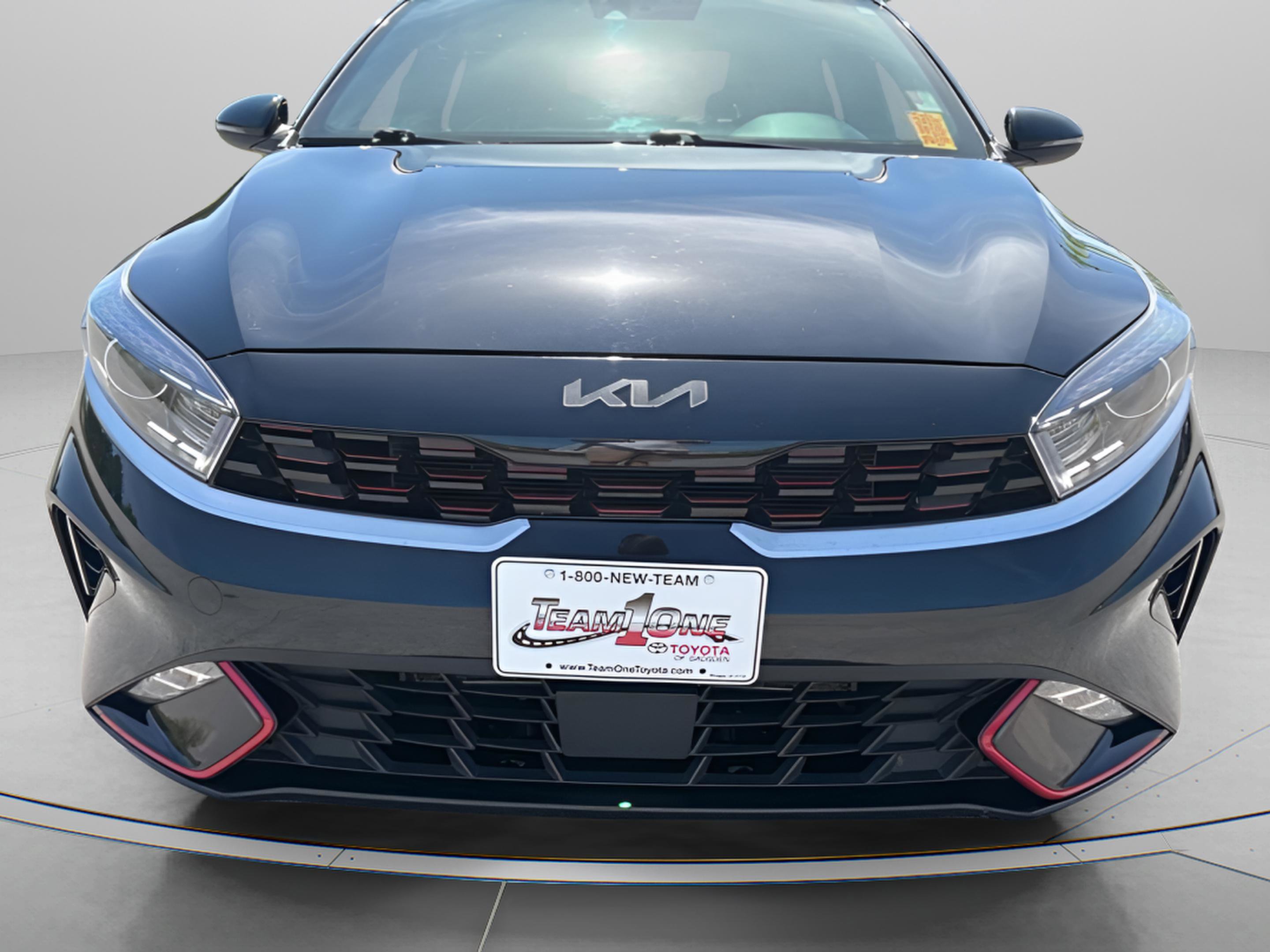 Used 2023 Kia Forte GT-Line w/ GT-Line Technology Package FWD image 4