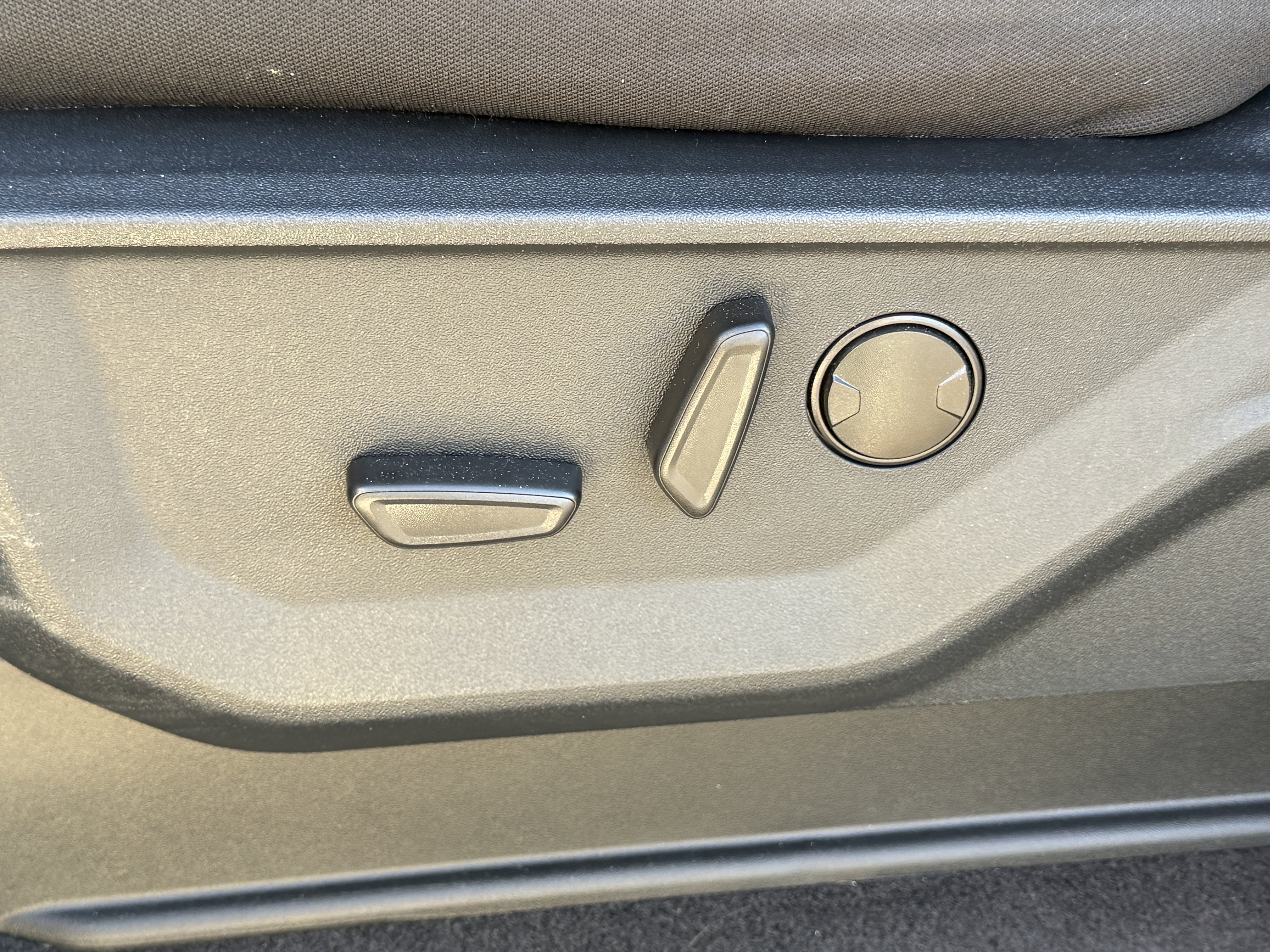 Used 2025 Ford F150 XLT w/ Equipment Group 302A MID image 10