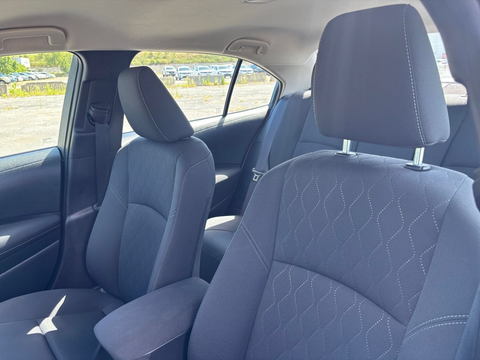 Used 2025 Toyota Corolla LE FWD image 31