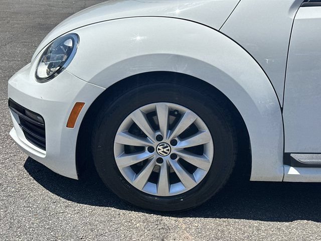 Used 2017 Volkswagen Beetle 1.8T S FWD image 12