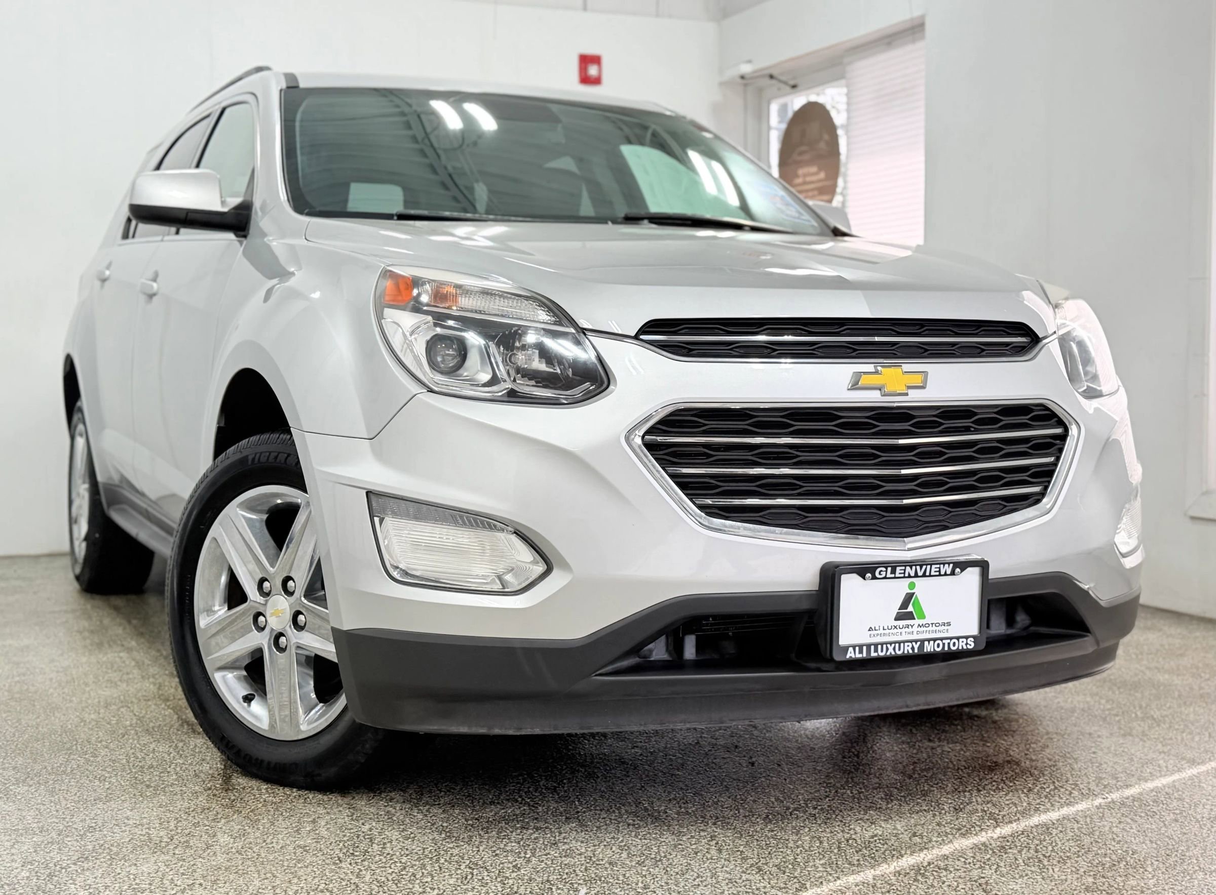 Used 2016 Chevrolet Equinox LT w/ Convenience Package image 3