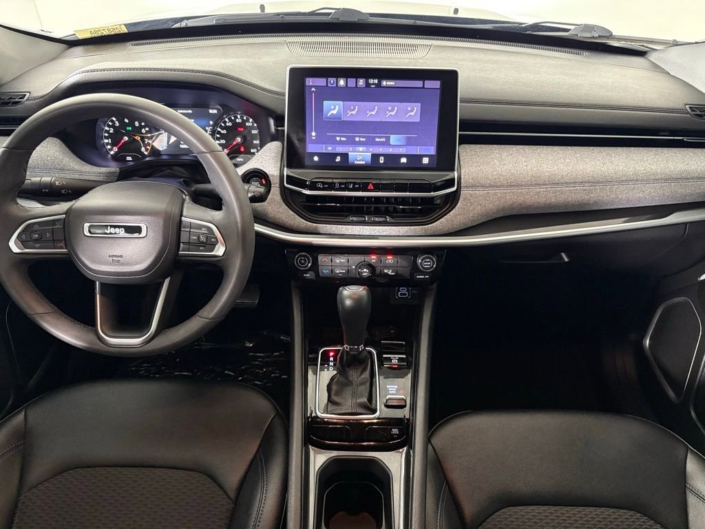 Used 2024 Jeep Compass Latitude AWD/4WD image 34