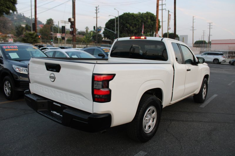 Used 2023 Nissan Frontier S image 6