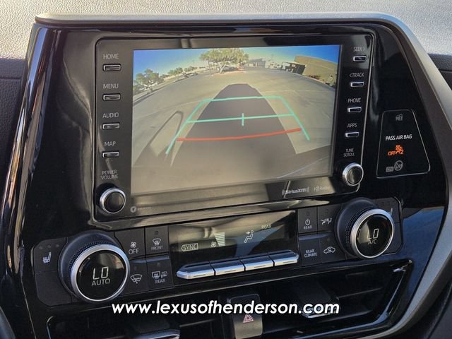 Used 2020 Toyota Highlander XLE FWD image 28