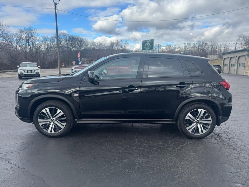 Used 2025 Mitsubishi Outlander Sport AWD image 4