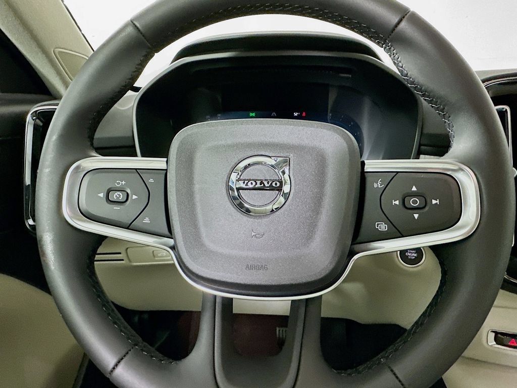Used 2025 Volvo XC40 B5 Ultra w/ Protection Package AWD/4WD image 18