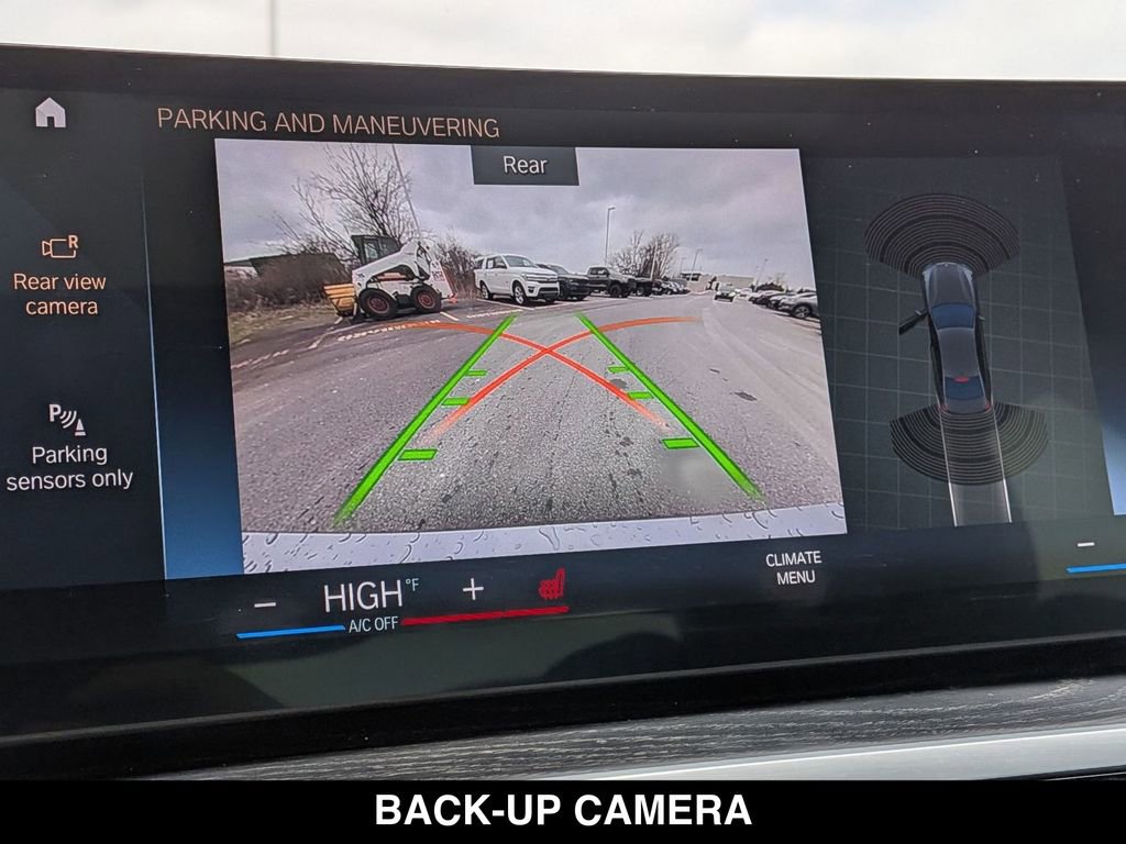 Certified 2024 BMW 330i xDrive Sedan w/ Convenience Package image 23