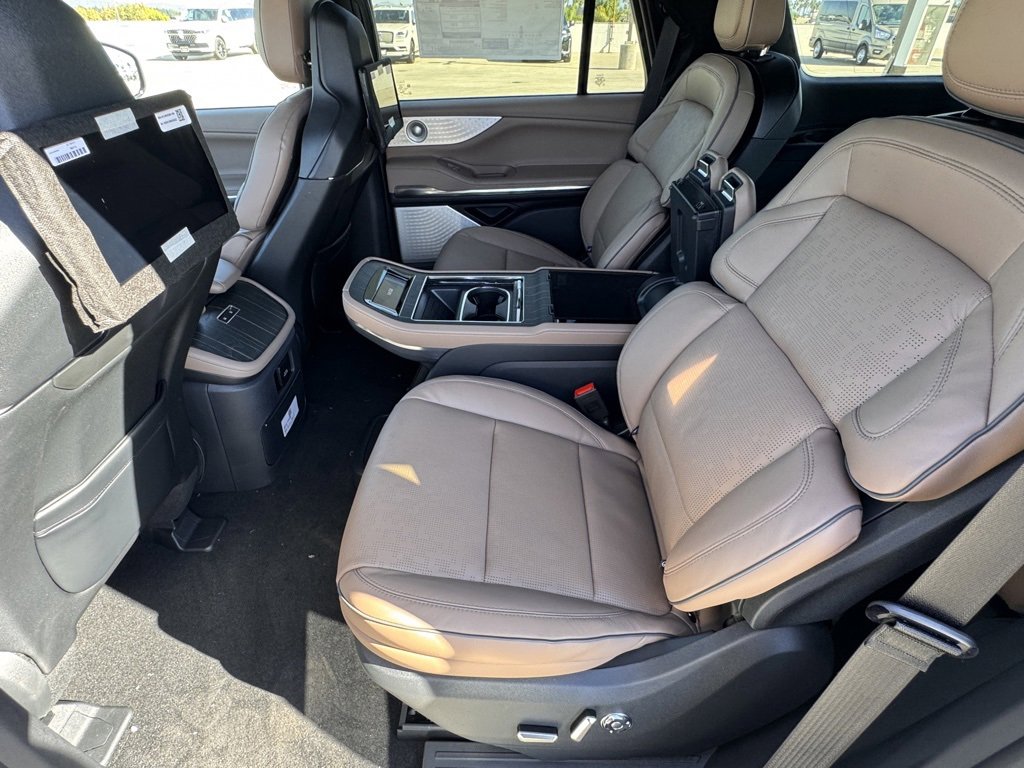 New 2025 Lincoln Navigator Black Label image 26