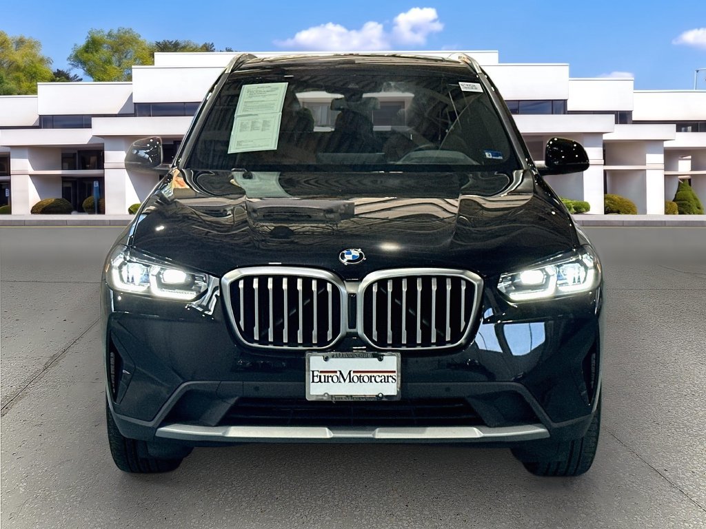 Used 2024 BMW X3 xDrive30i w/ Premium Package w/ZPA AWD/4WD image 2