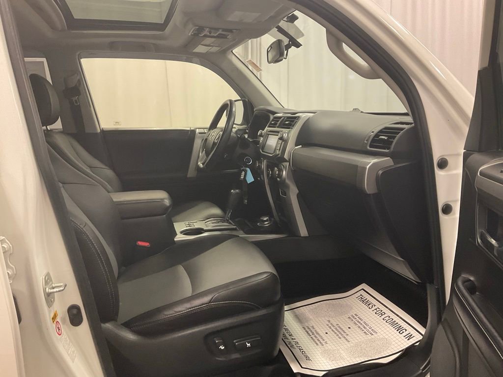 Used 2018 Toyota 4Runner SR5 Premium AWD/4WD image 9