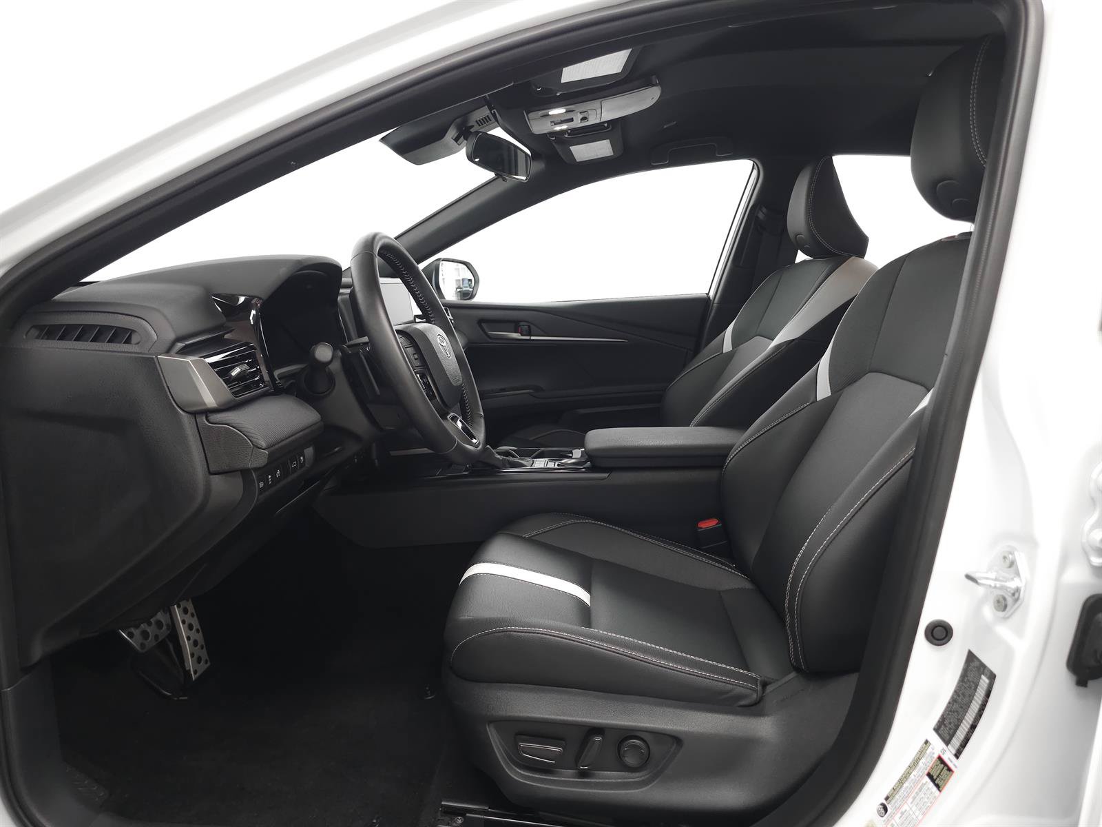 Certified 2026 Toyota Camry SE FWD image 4