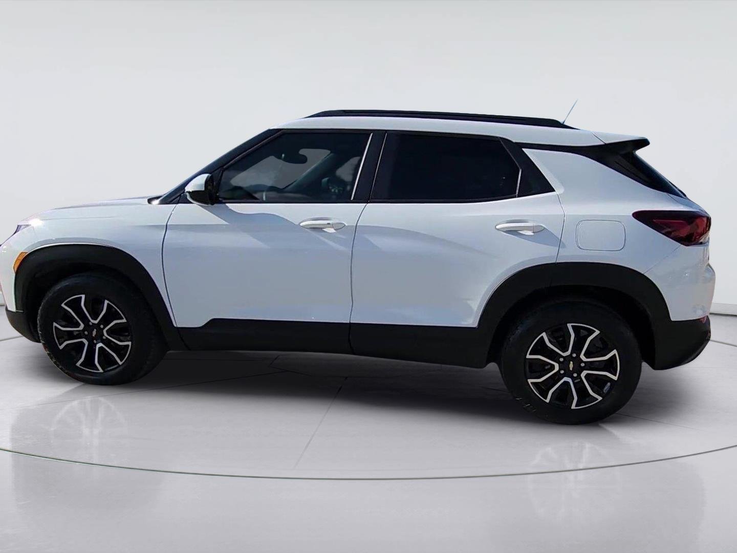 Certified 2023 Chevrolet TrailBlazer ACTIV w/ Convenience Package FWD image 6