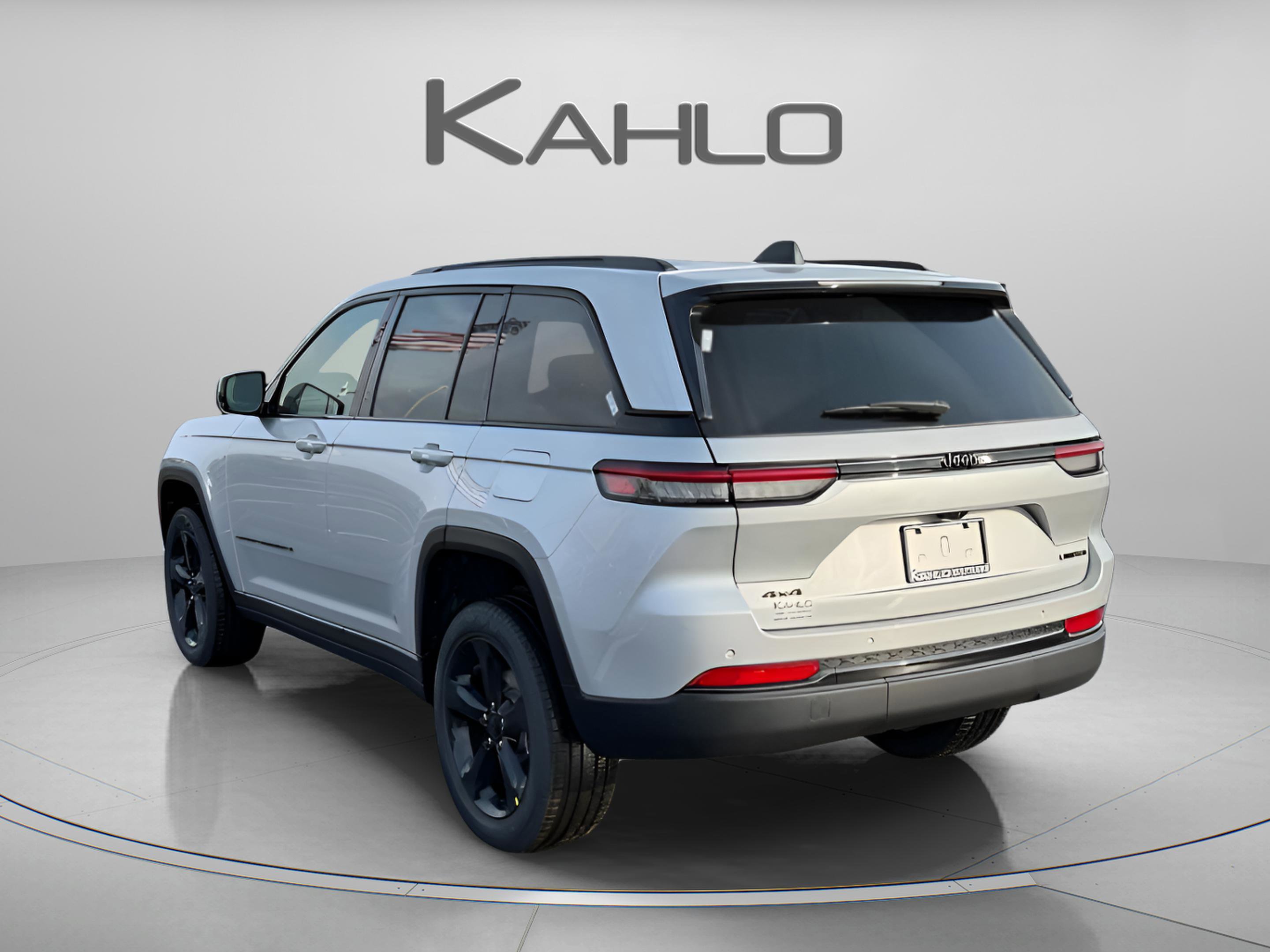 New 2025 Jeep Grand Cherokee Limited w/ Black Appearance Package image 2