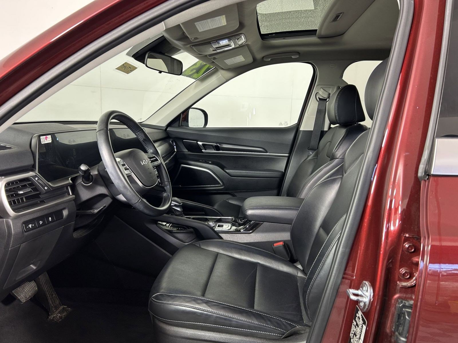 Certified 2023 Kia Telluride S w/ S Sunroof Package image 16