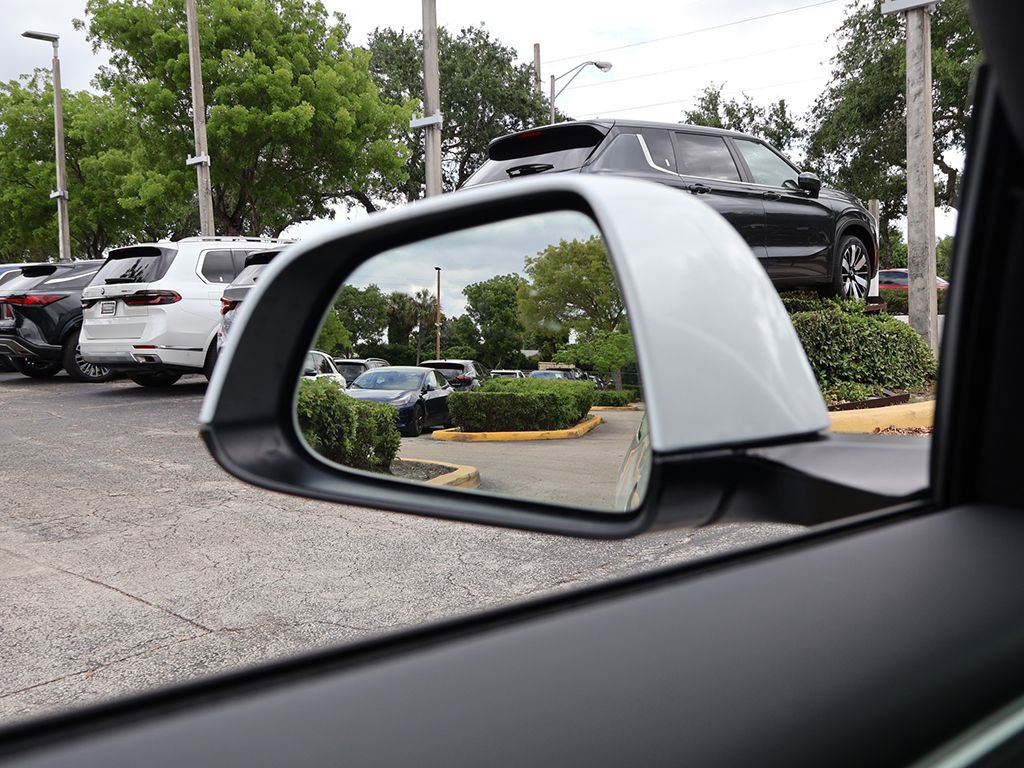 Used 2024 Tesla Model 3 Standard Range RWD image 39
