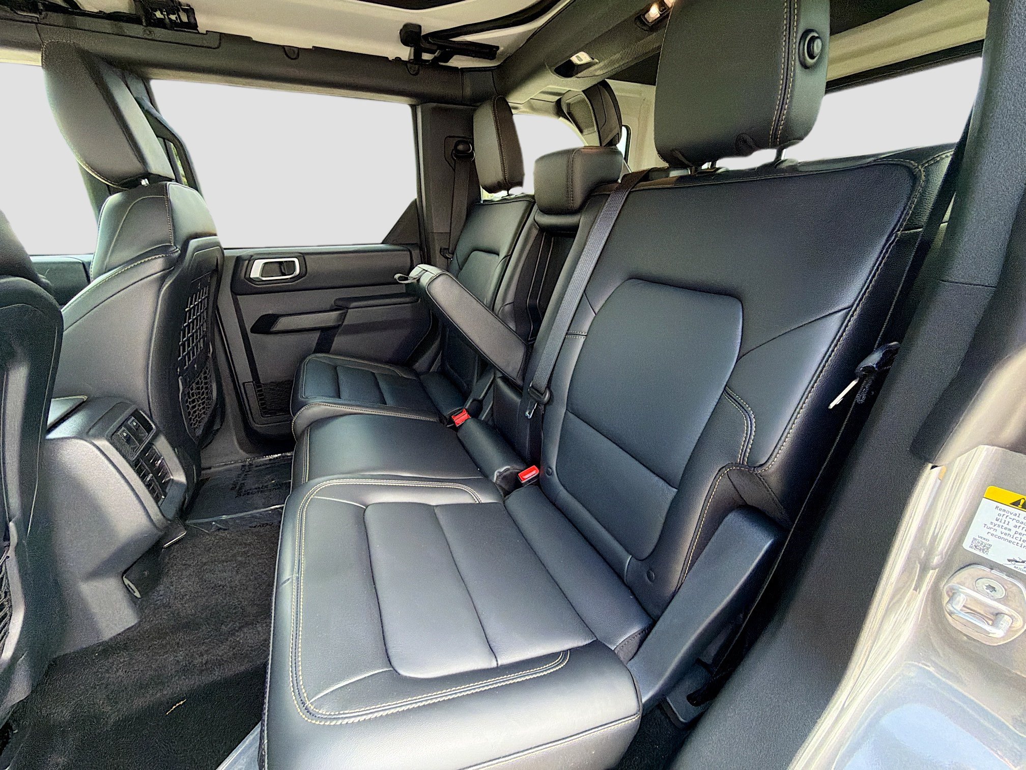 Used 2025 Ford Bronco Badlands AWD/4WD image 19