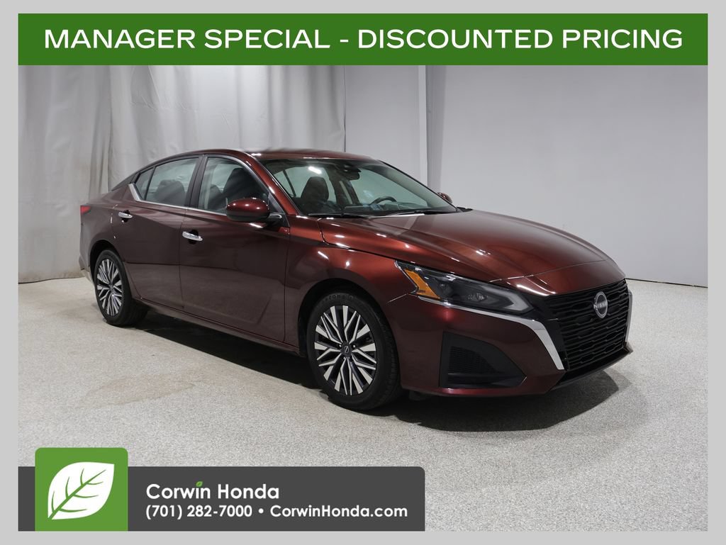 Used 2023 Nissan Altima 2.5 SV FWD image 1