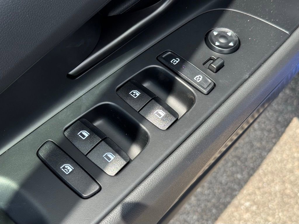 Certified 2025 Hyundai Elantra Sport image 20
