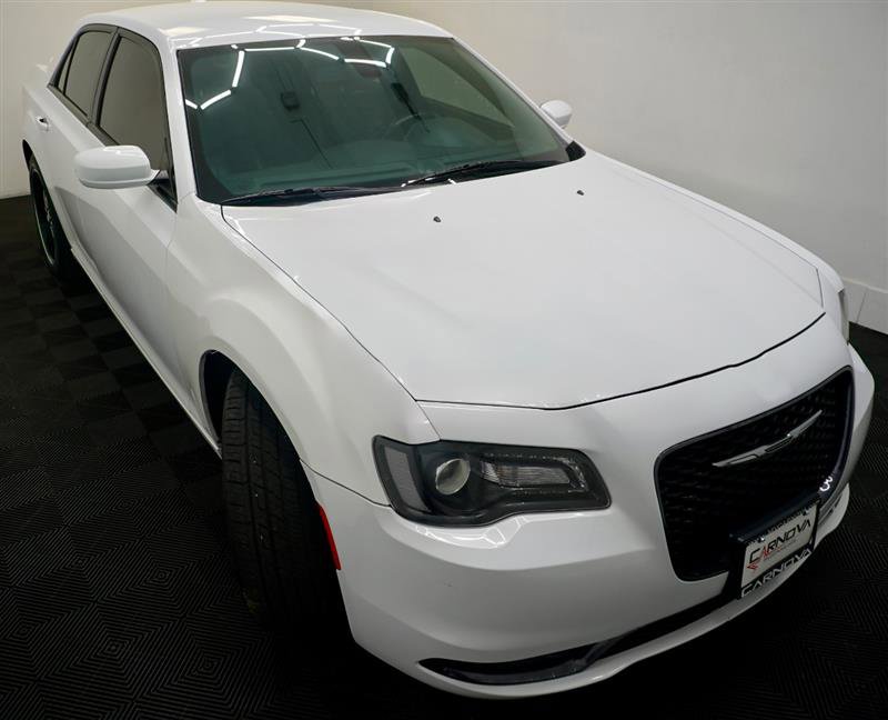 Used 2017 Chrysler 300 S image 10
