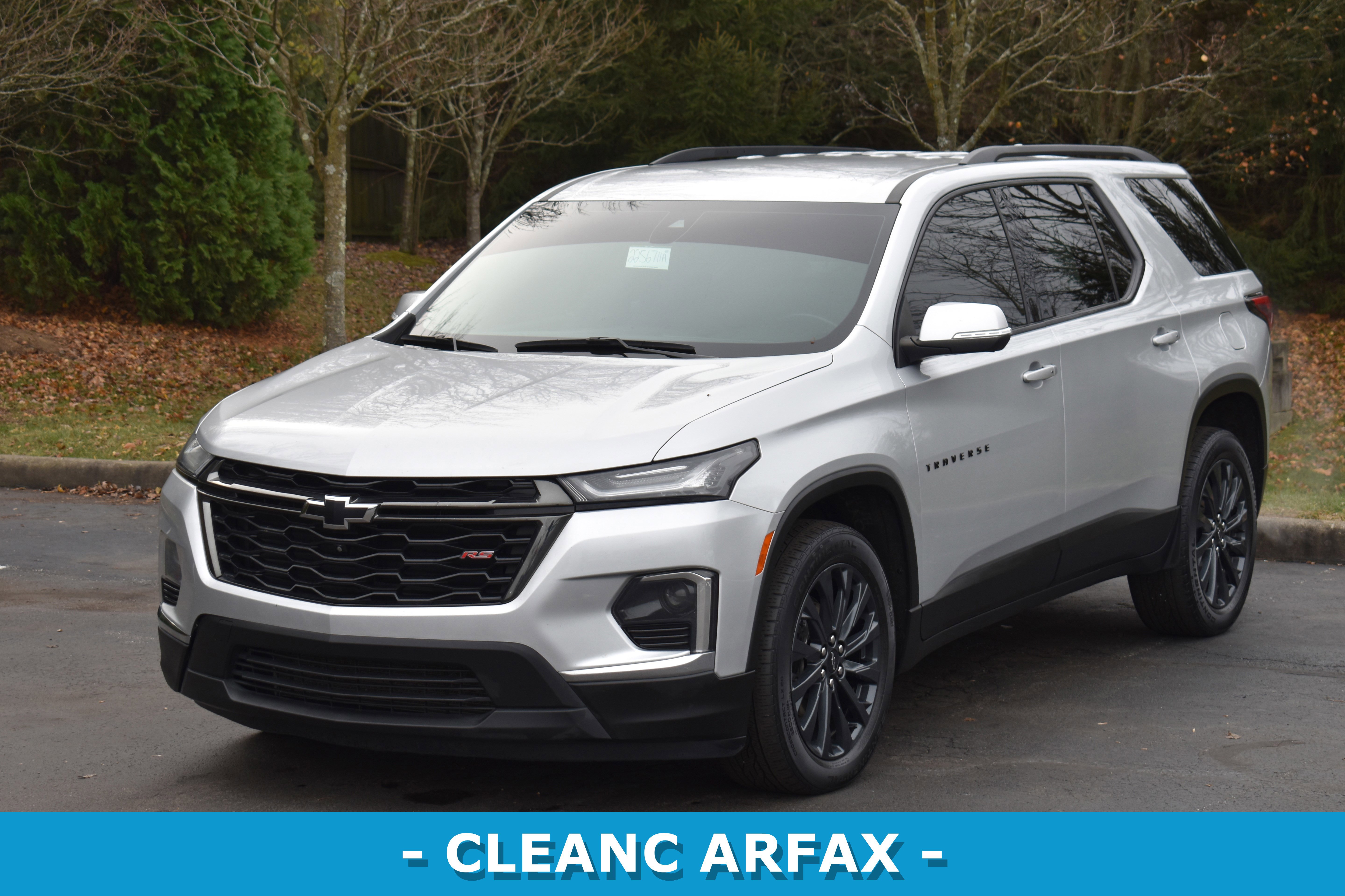 Used 2022 Chevrolet Traverse RS image 3