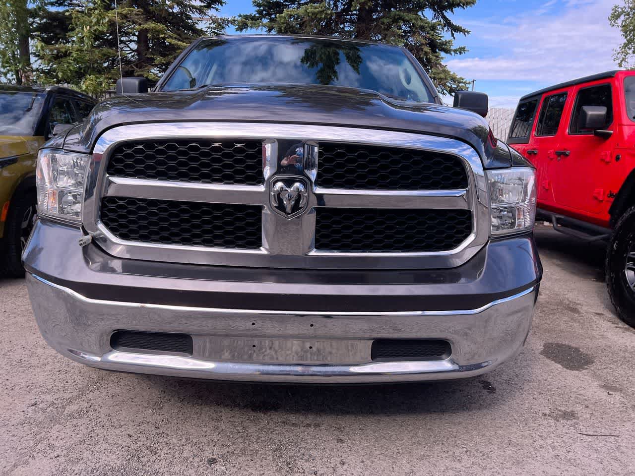 Used 2019 RAM 1500 Classic SLT AWD/4WD image 29