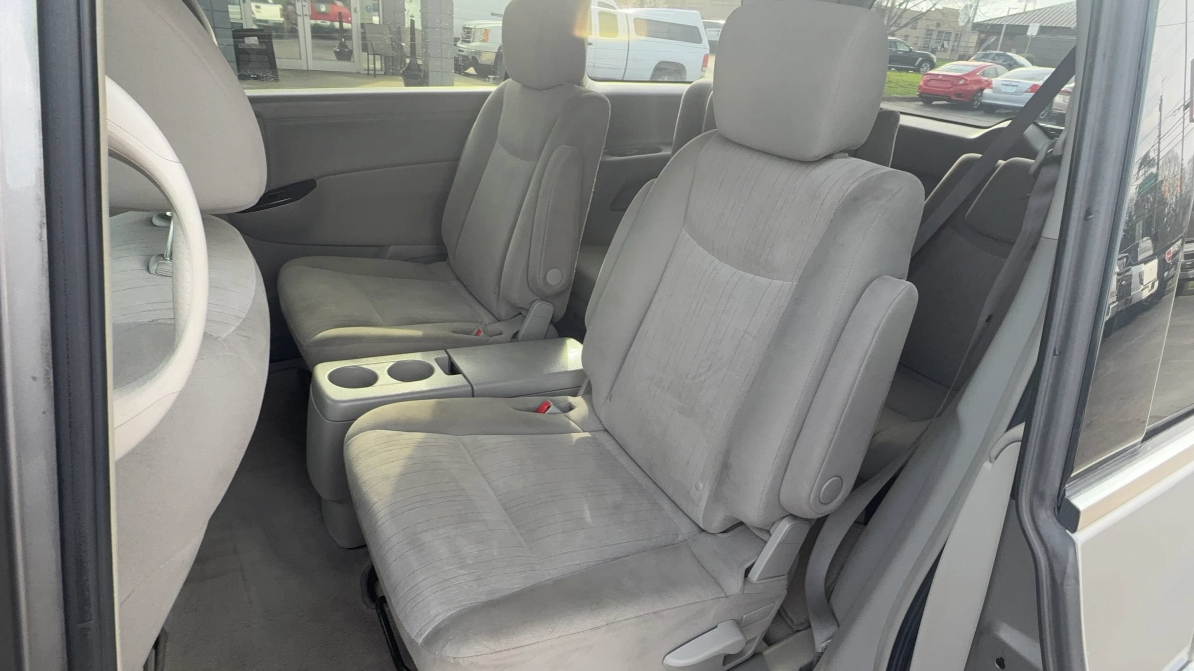 Used 2011 Nissan Quest SV FWD image 11