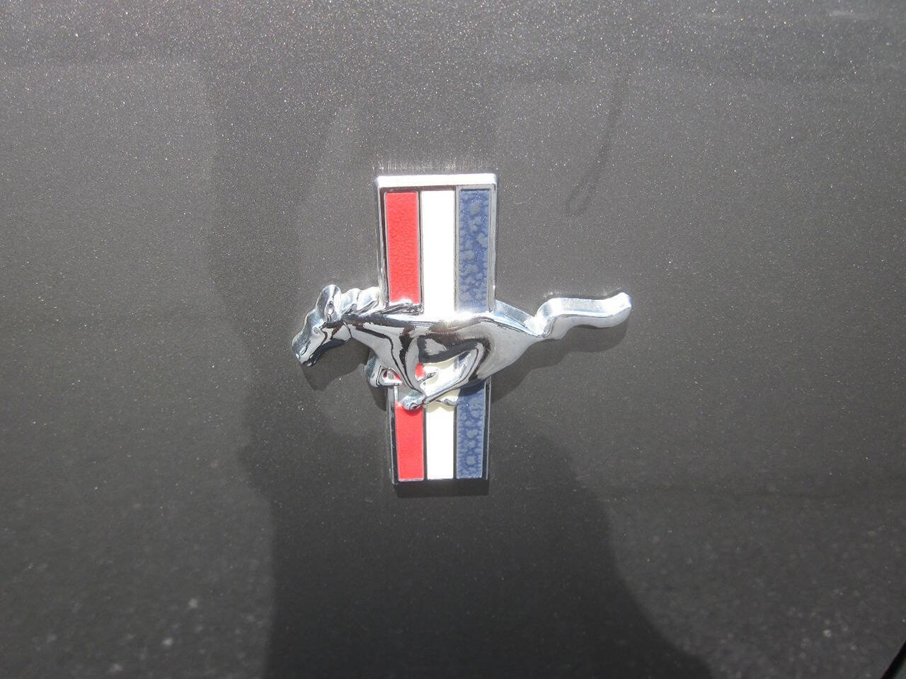 Used 2005 Ford Mustang Premium image 30