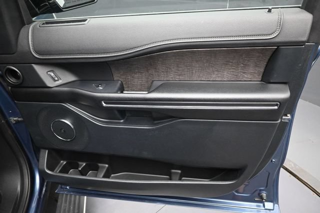 Used 2018 Ford Expedition Limited AWD/4WD image 34