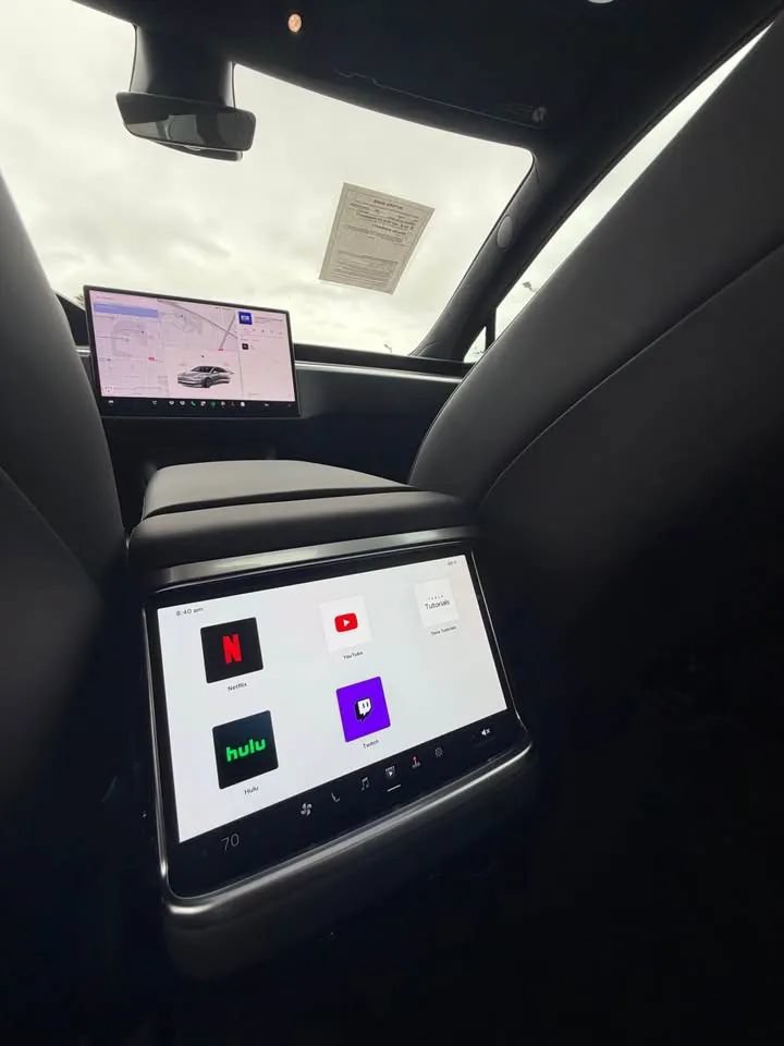 Used 2025 Tesla Model S AWD/4WD image 13