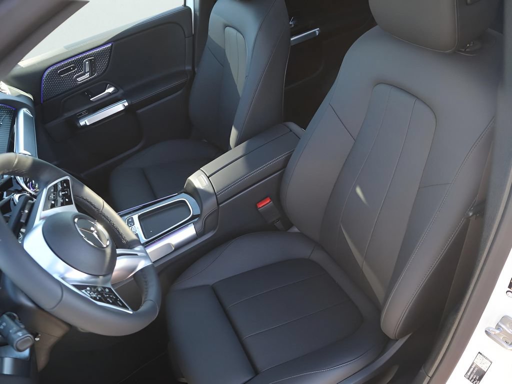 New 2026 Mercedes-Benz GLB 250 4MATIC image 33