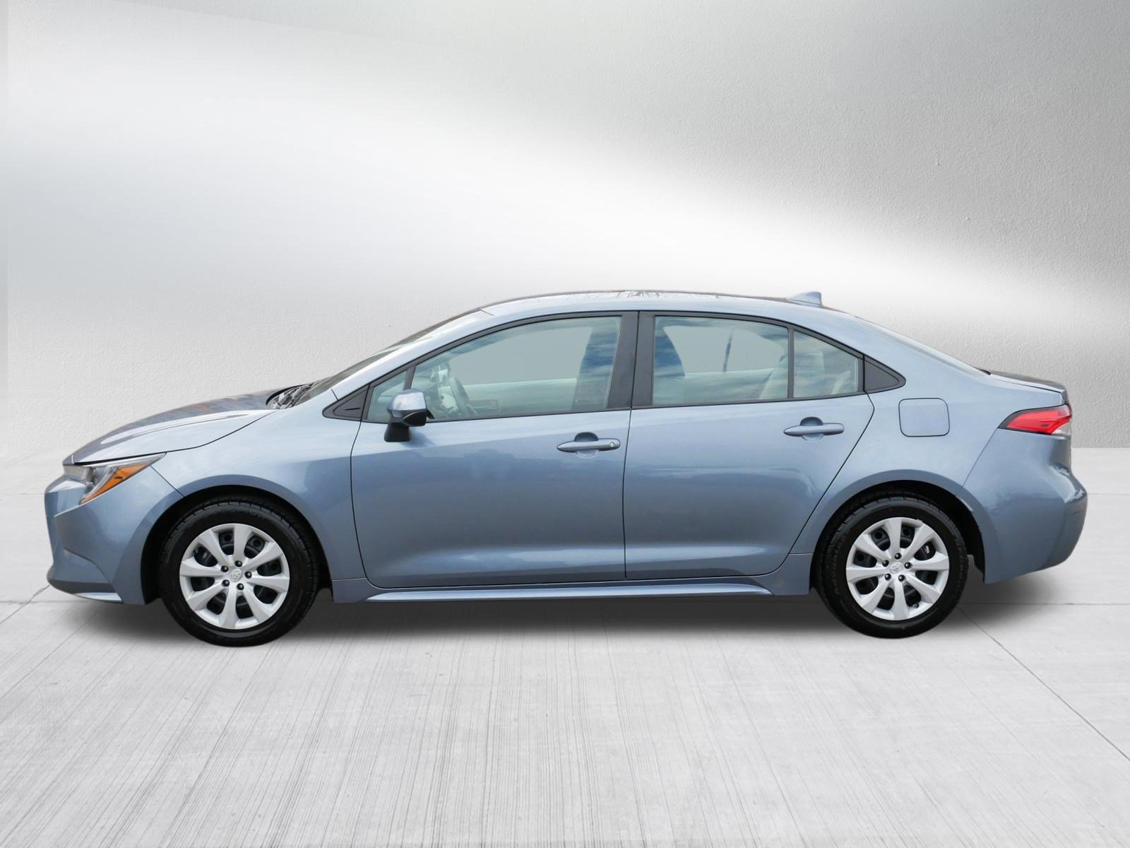 Used 2022 Toyota Corolla LE image 4