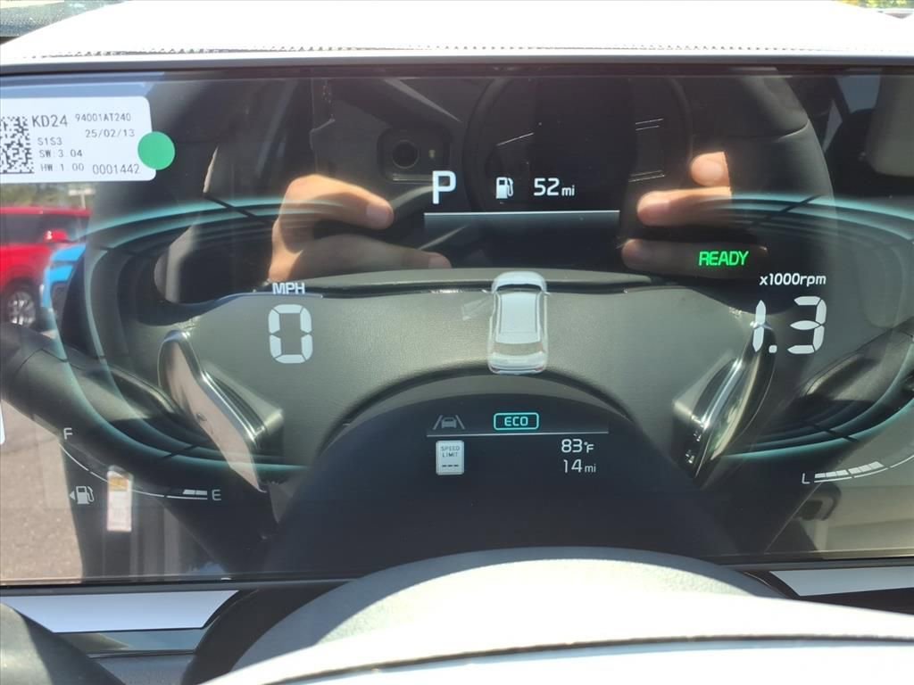 New 2025 Kia Niro EX image 18