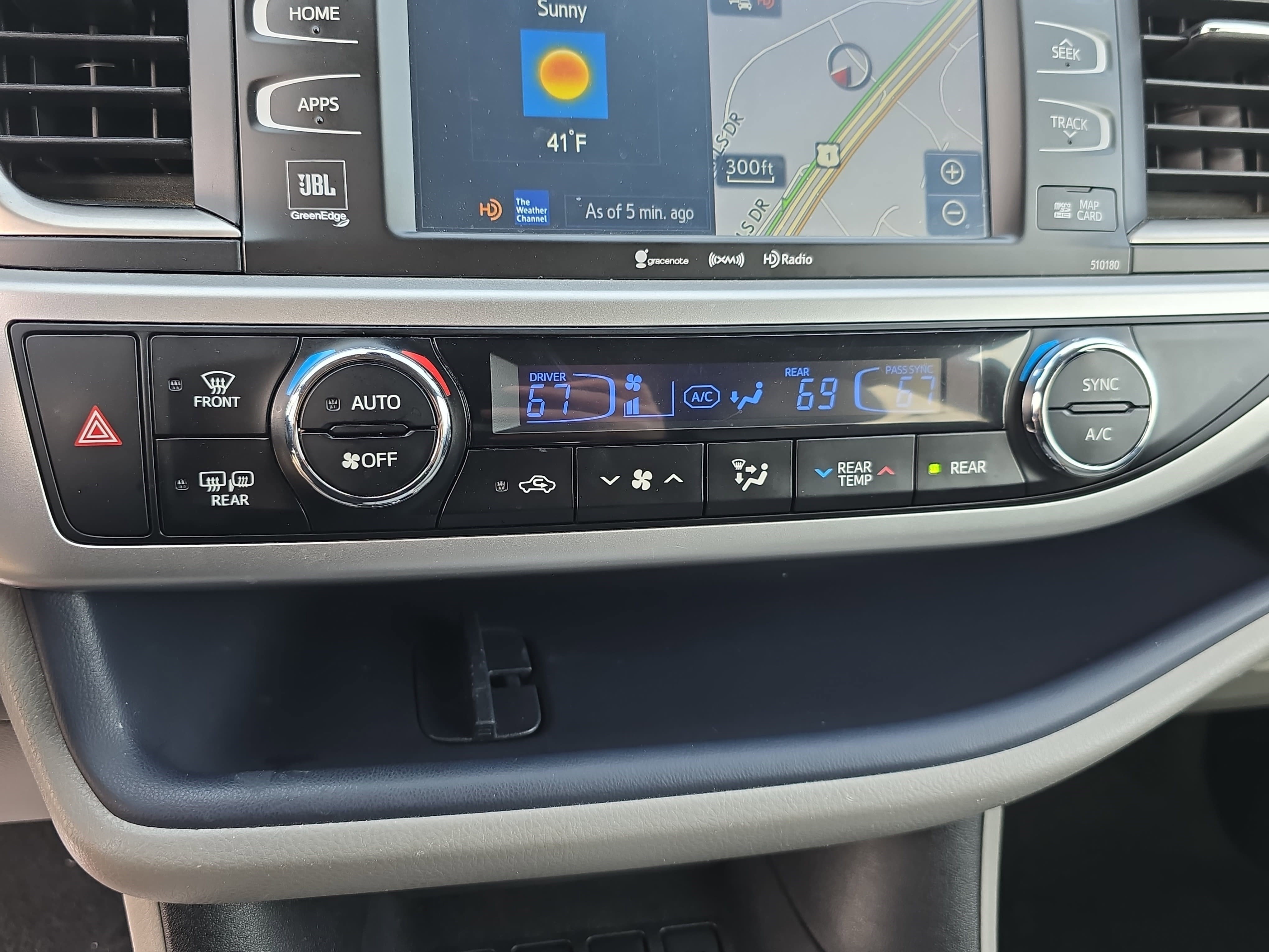 Used 2017 Toyota Highlander Limited image 22