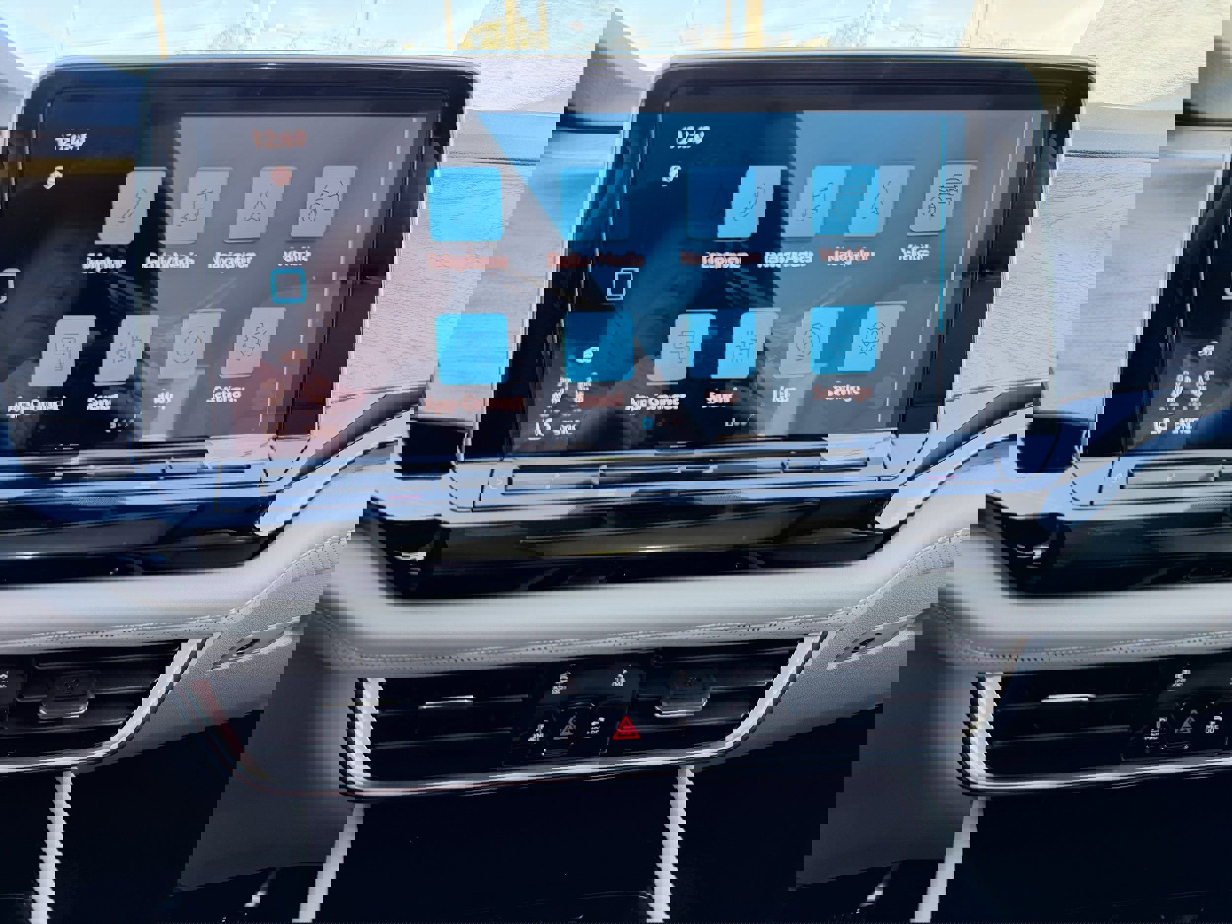 New 2026 Volkswagen Atlas SE image 20