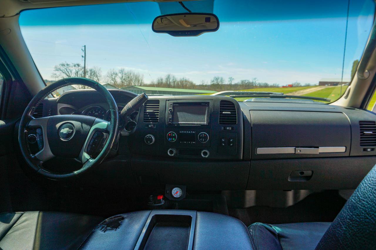 Used 2007 Chevrolet Silverado 2500 LT w/ Suspension Package, Off-Road image 14